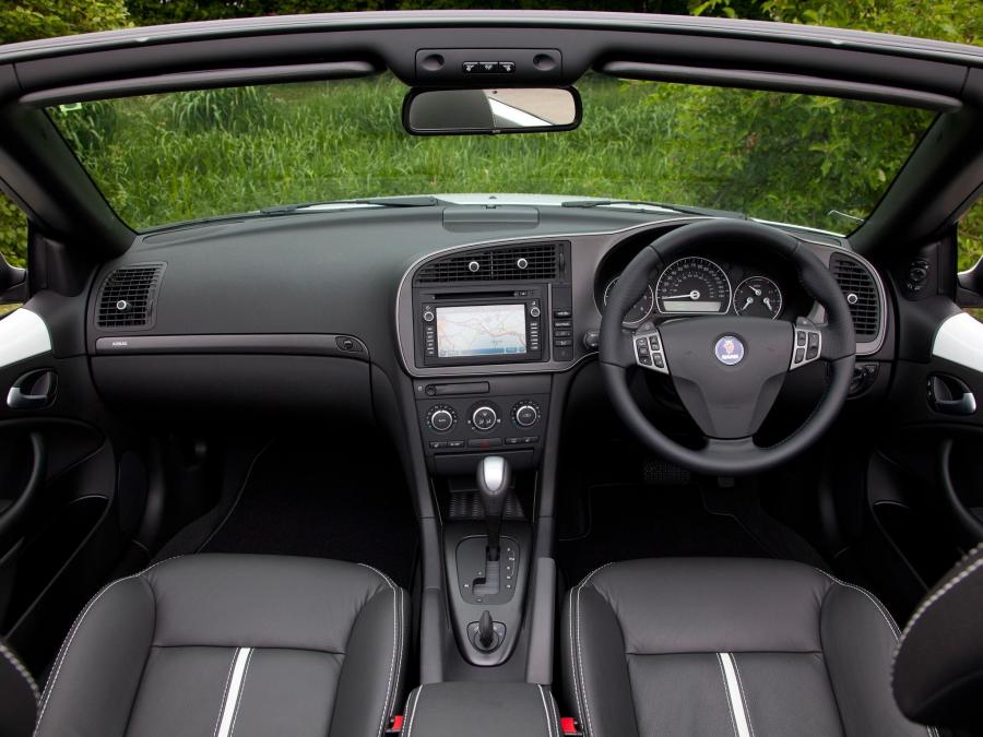  Saab 9-3 Griffin Aero Convertible 2011 года  (UK) (фото 10 из 11)